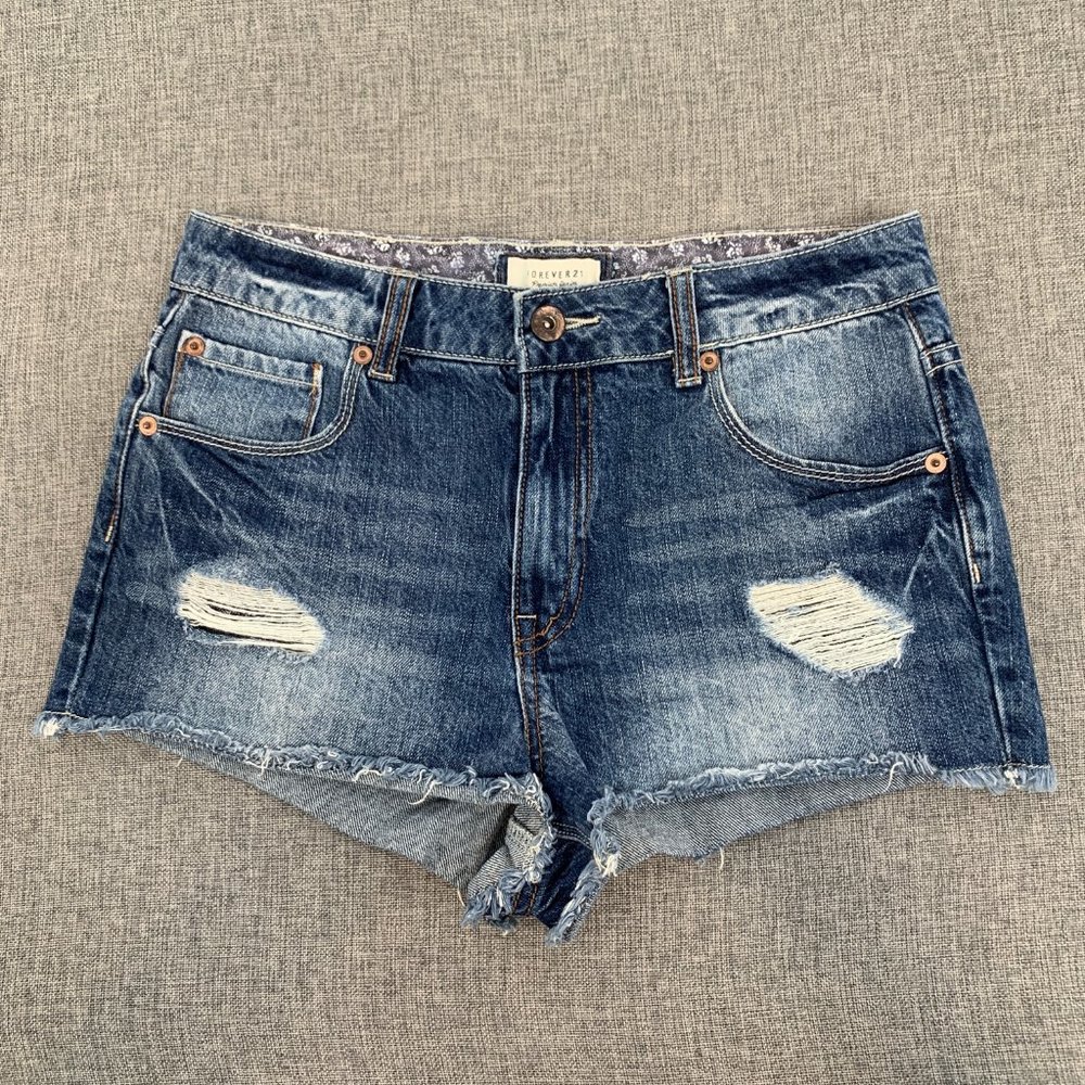 Forever 21 Denim Mid Rise Shorts Distressed Fringe 100% Cotton Size 26